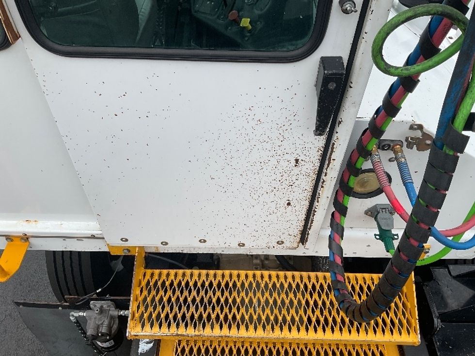 Yard Truck-Heavy Duty Tractors-Capacity Of Texas-2019-SABRE5-Macon-GA-19,518\n\t\tmiles-$ 62,750 - Image 17