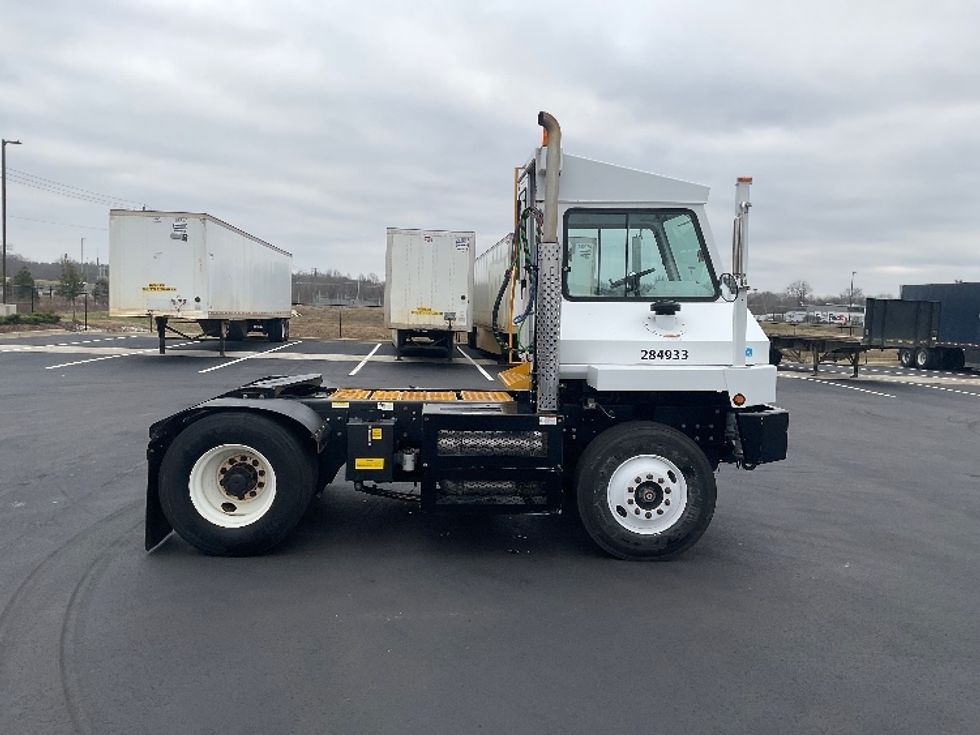 Yard Truck-Heavy Duty Tractors-Capacity Of Texas-2019-SABRE5-Macon-GA-19,518\n\t\tmiles-$ 62,750 - Image 8