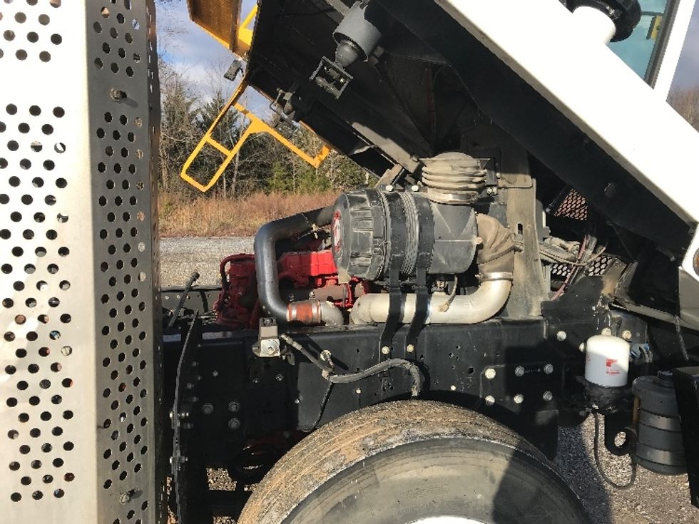 Yard Truck-Heavy Duty Tractors-Capacity Of Texas-2019-SABRE5-Morristown-TN-23,258\n\t\tmiles-$ 68,750 - Image 14