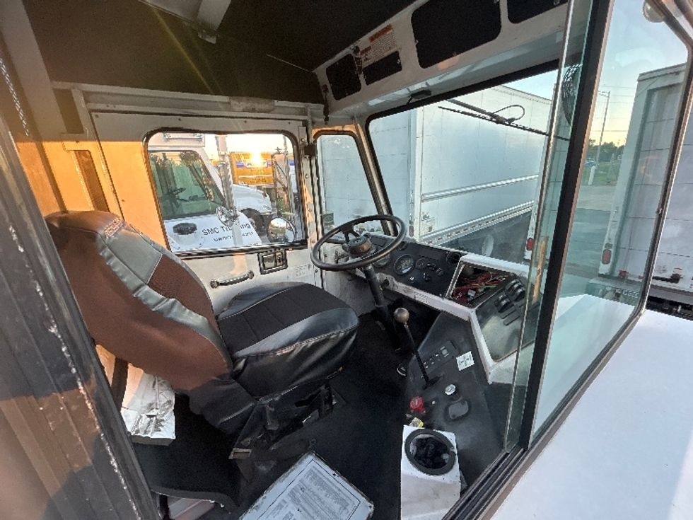 Yard Truck-Heavy Duty Tractors-Capacity Of Texas-2019-SABRE5-Orlando-FL-122,761\n\t\tmiles-$ 66,500 - Image 12