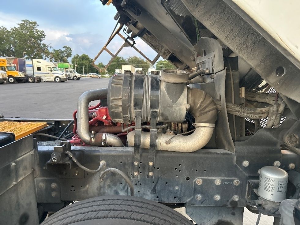 Yard Truck-Heavy Duty Tractors-Capacity Of Texas-2019-SABRE5-Orlando-FL-122,761\n\t\tmiles-$ 66,500 - Image 14