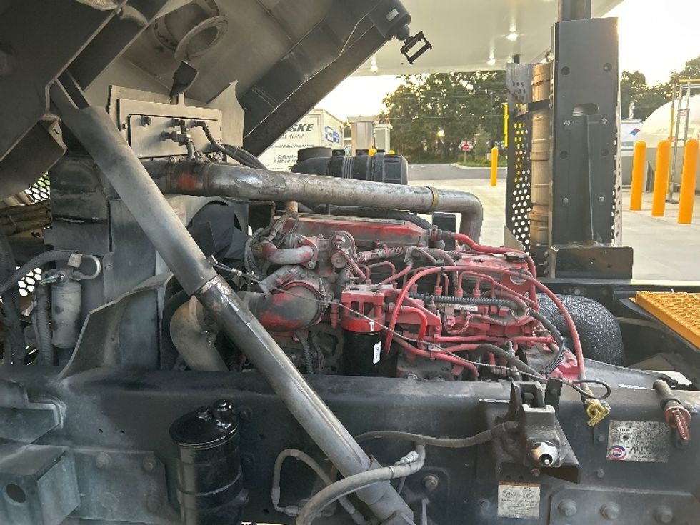 Yard Truck-Heavy Duty Tractors-Capacity Of Texas-2019-SABRE5-Orlando-FL-122,761\n\t\tmiles-$ 66,500 - Image 15