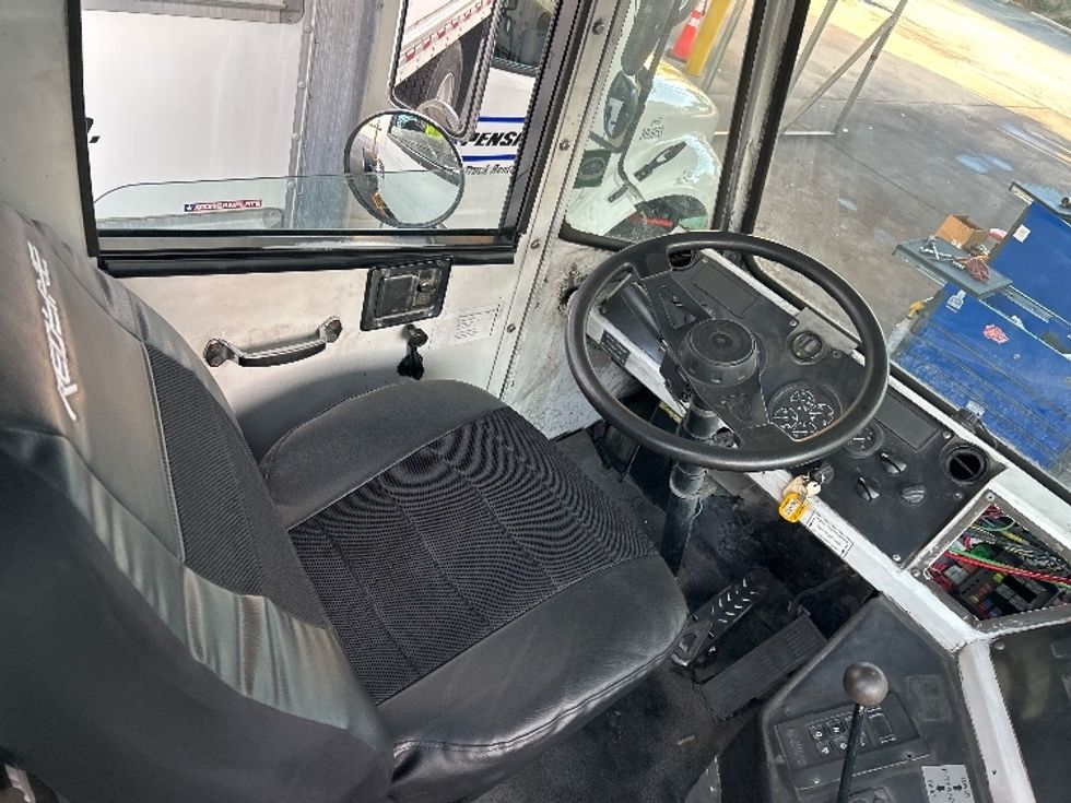 Yard Truck-Heavy Duty Tractors-Capacity Of Texas-2019-SABRE5-Orlando-FL-122,761\n\t\tmiles-$ 66,500 - Image 16