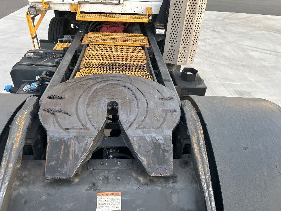 Yard Truck-Heavy Duty Tractors-Capacity Of Texas-2019-SABRE5-Orlando-FL-122,761\n\t\tmiles-$ 66,500 - Image 6