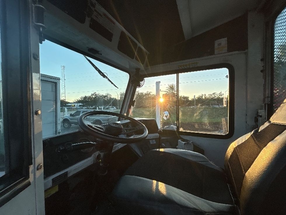 Yard Truck-Heavy Duty Tractors-Capacity Of Texas-2019-SABRE5-Orlando-FL-122,761\n\t\tmiles-$ 66,500 - Image 9