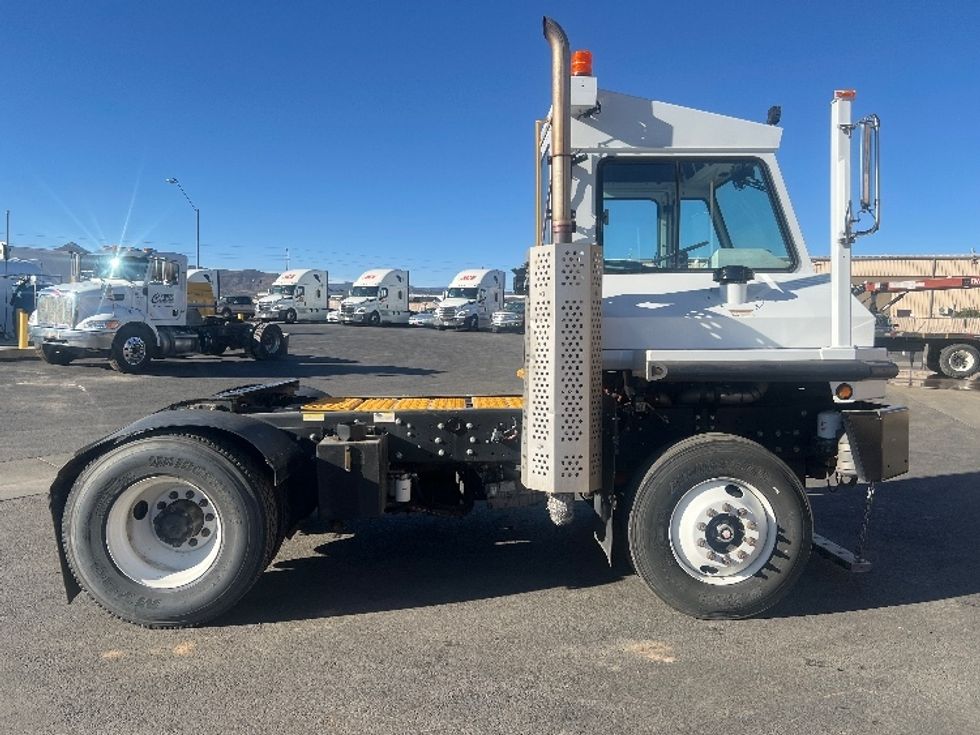 Yard Truck-Heavy Duty Tractors-Capacity Of Texas-2019-SABRE5-Phoenix-AZ-26,943\n\t\tmiles-$ 65,750 - Image 8