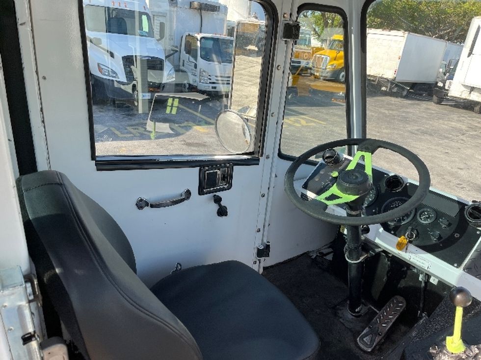 Yard Truck-Heavy Duty Tractors-Capacity Of Texas-2019-SABRE5-Riviera Beach-FL-38,249\n\t\tmiles-$ 64,500 - Image 14