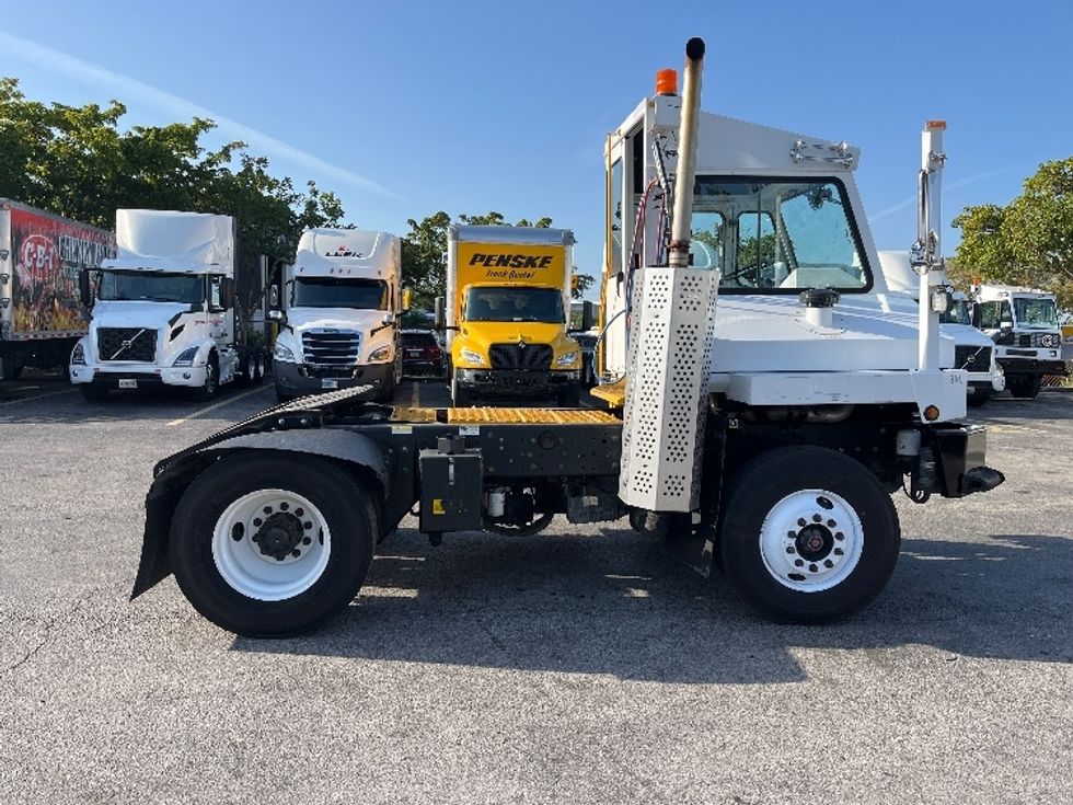 Yard Truck-Heavy Duty Tractors-Capacity Of Texas-2019-SABRE5-Riviera Beach-FL-38,249\n\t\tmiles-$ 64,500 - Image 8