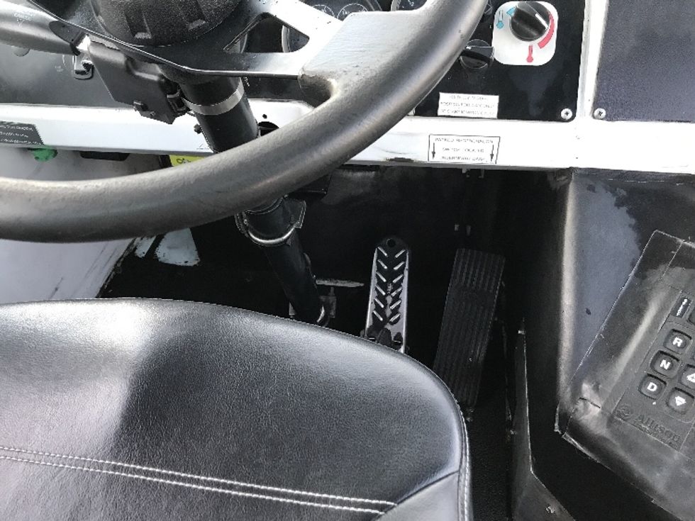 Yard Truck-Heavy Duty Tractors-Capacity Of Texas-2019-SABRE5-West Sacramento-CA-34,169\n\t\tmiles-$ 72,500 - Image 10