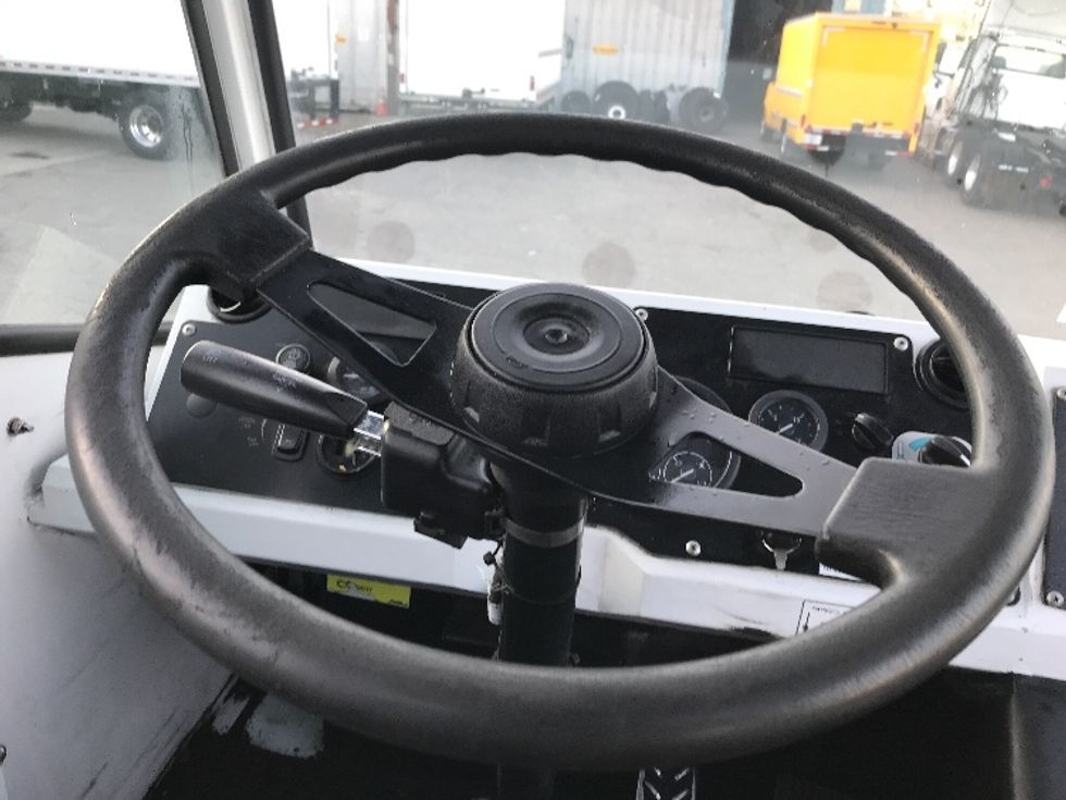 Yard Truck-Heavy Duty Tractors-Capacity Of Texas-2019-SABRE5-West Sacramento-CA-34,169\n\t\tmiles-$ 72,500 - Image 11