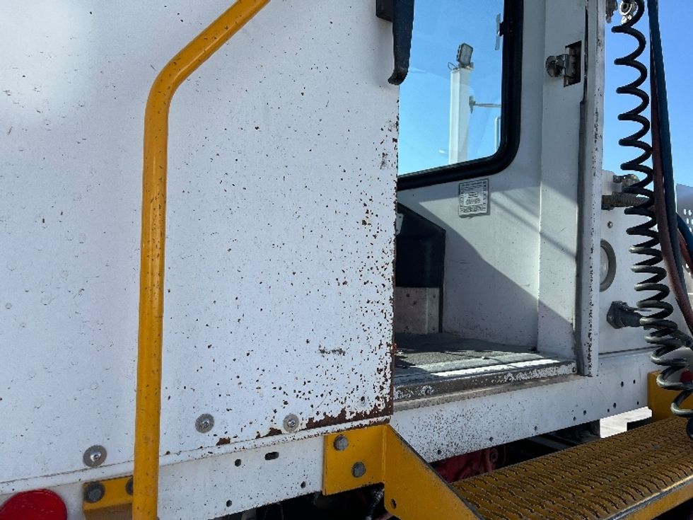 Yard Truck-Heavy Duty Tractors-Capacity Of Texas-2019-SABRE5-West Sacramento-CA-34,169\n\t\tmiles-$ 72,500 - Image 17