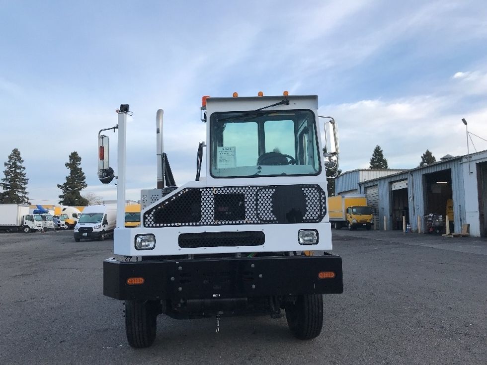 Yard Truck-Heavy Duty Tractors-Capacity Of Texas-2019-SABRE5-West Sacramento-CA-34,169\n\t\tmiles-$ 72,500 - Image 2