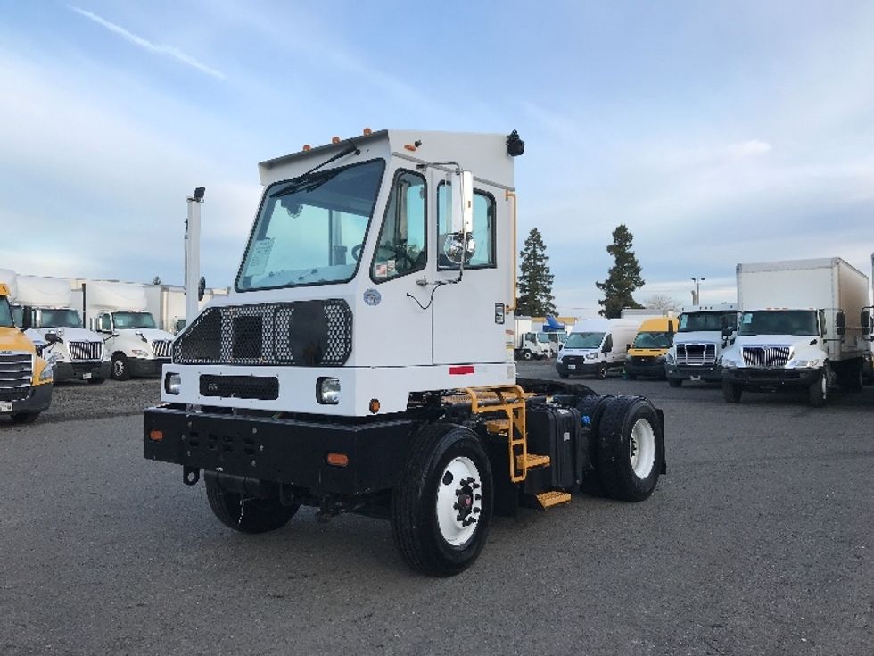 Yard Truck-Heavy Duty Tractors-Capacity Of Texas-2019-SABRE5-West Sacramento-CA-34,169\n\t\tmiles-$ 72,500 - Image 3