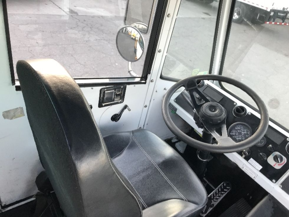 Yard Truck-Heavy Duty Tractors-Capacity Of Texas-2019-SABRE5-West Sacramento-CA-34,169\n\t\tmiles-$ 72,500 - Image 9