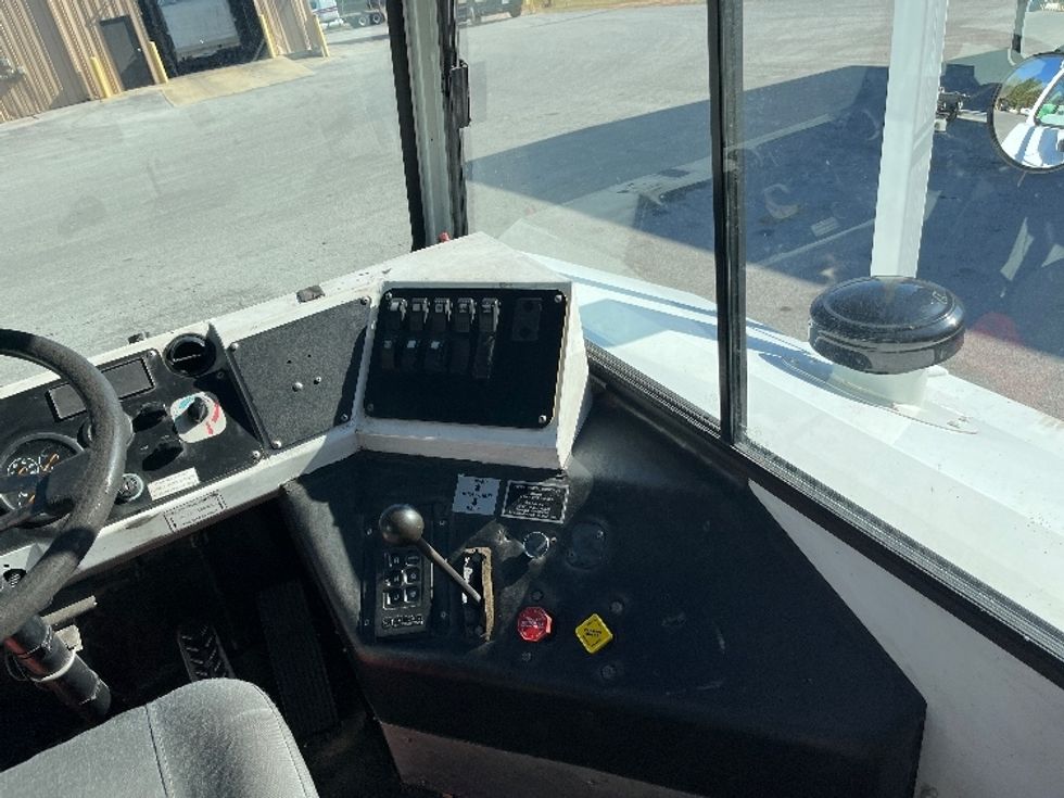 Yard Truck-Heavy Duty Tractors-Capacity Of Texas-2019-TJ5000-Gadsden-AL-29,728\n\t\tmiles-$ 60,750 - Image 12