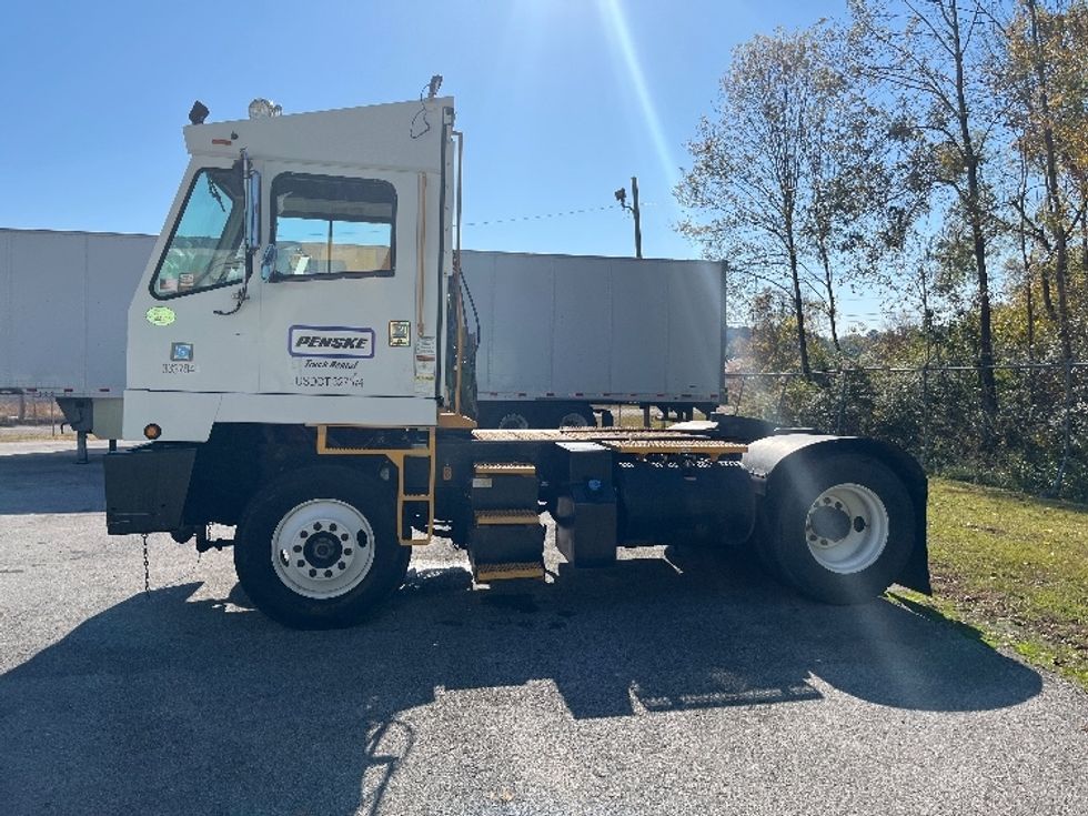 Yard Truck-Heavy Duty Tractors-Capacity Of Texas-2019-TJ5000-Gadsden-AL-29,728\n\t\tmiles-$ 60,750 - Image 4