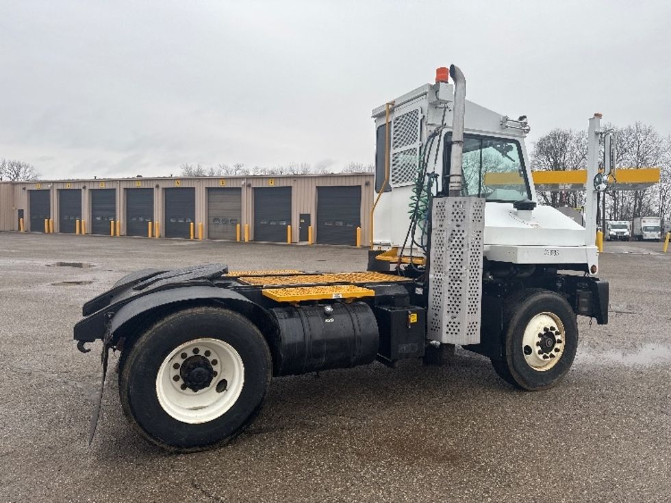 Yard Truck-Heavy Duty Tractors-Capacity Of Texas-2019-TJ5000-Kentwood-MI-9,223\n\t\tmiles-$ 60,500 - Image 8