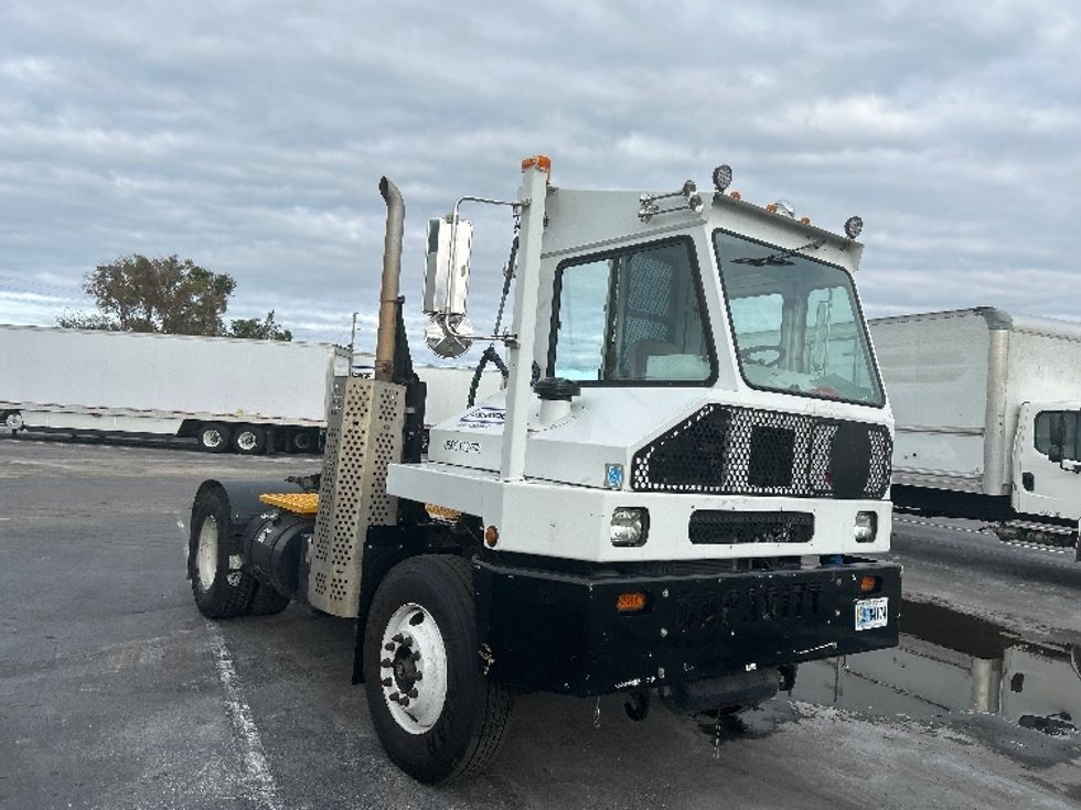 Yard Truck-Heavy Duty Tractors-Capacity Of Texas-2019-TJ5000-Orlando-FL-28,491\n\t\tmiles-$ 65,750 - Image 1