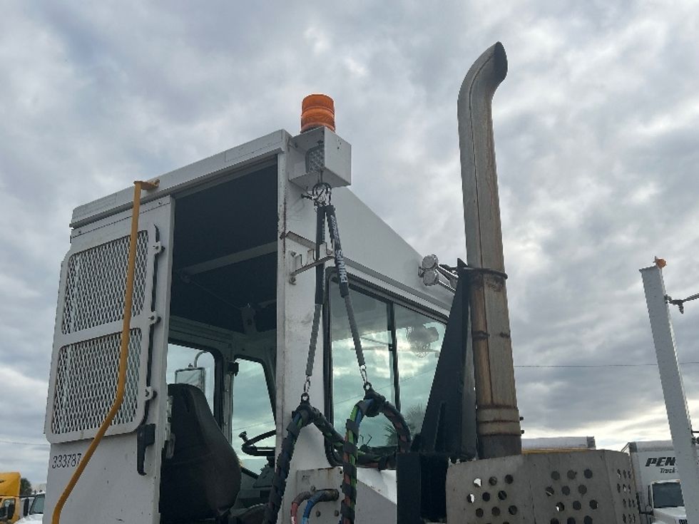 Yard Truck-Heavy Duty Tractors-Capacity Of Texas-2019-TJ5000-Orlando-FL-28,491\n\t\tmiles-$ 65,750 - Image 17