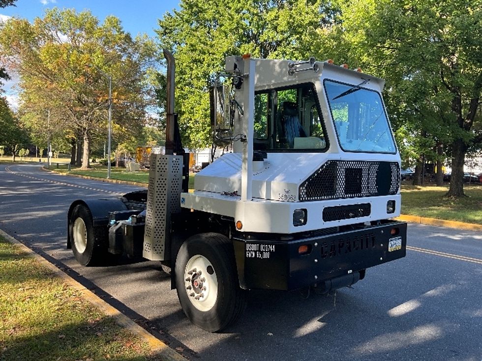Yard Truck-Heavy Duty Tractors-Capacity Of Texas-2019-TJ5000-Reading-PA-15,920\n\t\tmiles-$ 62,000 - Image 1