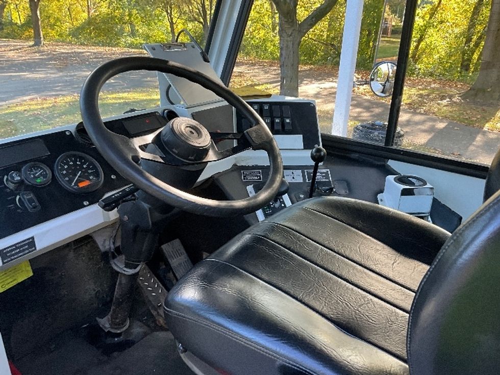 Yard Truck-Heavy Duty Tractors-Capacity Of Texas-2019-TJ5000-Reading-PA-15,920\n\t\tmiles-$ 62,000 - Image 10