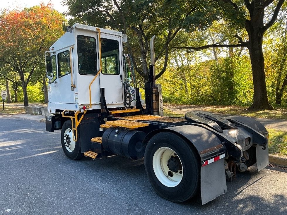 Yard Truck-Heavy Duty Tractors-Capacity Of Texas-2019-TJ5000-Reading-PA-15,920\n\t\tmiles-$ 62,000 - Image 5