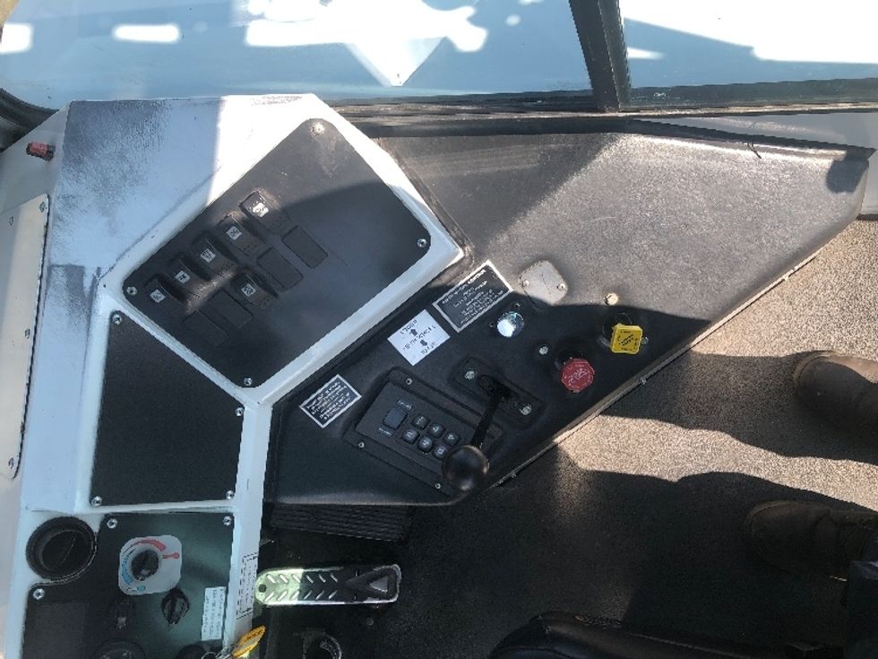 Yard Truck-Heavy Duty Tractors-Capacity Of Texas-2020-SABRE5-Tampa-FL-23,529\n\t\tmiles-$ 78,500 - Image 13