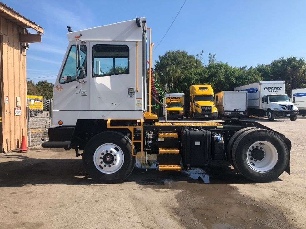 Yard Truck-Heavy Duty Tractors-Capacity Of Texas-2020-SABRE5-Tampa-FL-23,529\n\t\tmiles-$ 78,500 - Image 4