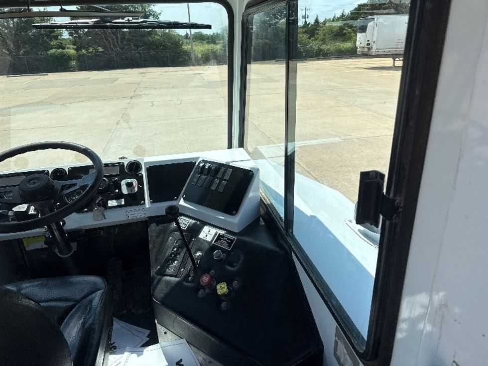 Yard Truck-Heavy Duty Tractors-Capacity Of Texas-2020-TJ5000-Enid-OK-2,320\n\t\tmiles-$ 64,500 - Image 12