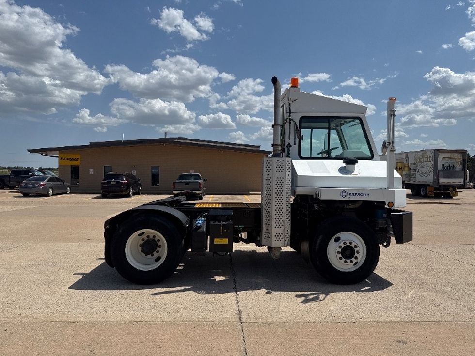Yard Truck-Heavy Duty Tractors-Capacity Of Texas-2020-TJ5000-Enid-OK-2,320\n\t\tmiles-$ 64,500 - Image 8