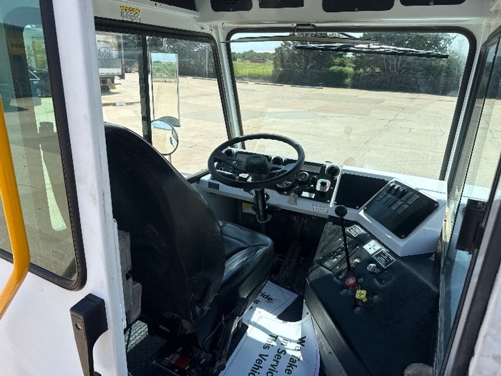 Yard Truck-Heavy Duty Tractors-Capacity Of Texas-2020-TJ5000-Enid-OK-2,320\n\t\tmiles-$ 64,500 - Image 9