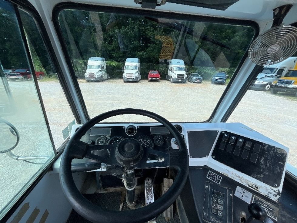 Yard Truck-Heavy Duty Tractors-Capacity Of Texas-2020-TJ5000-Houston-MS-53,867\n\t\tmiles-$ 82,250 - Image 11