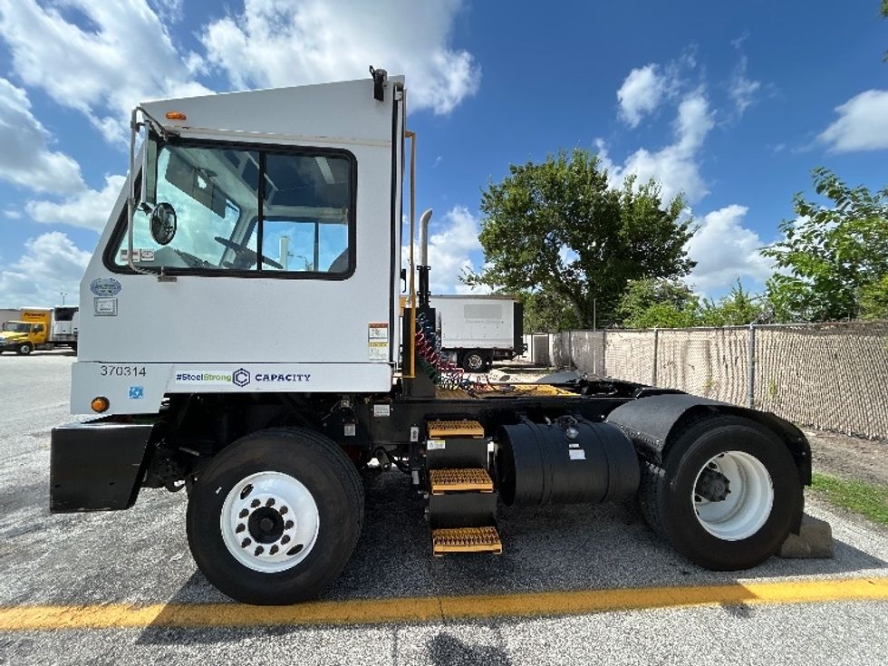 Yard Truck-Heavy Duty Tractors-Capacity Of Texas-2020-TJ5000-Katy-TX-13,796\n\t\tmiles-$ 62,750 - Image 4