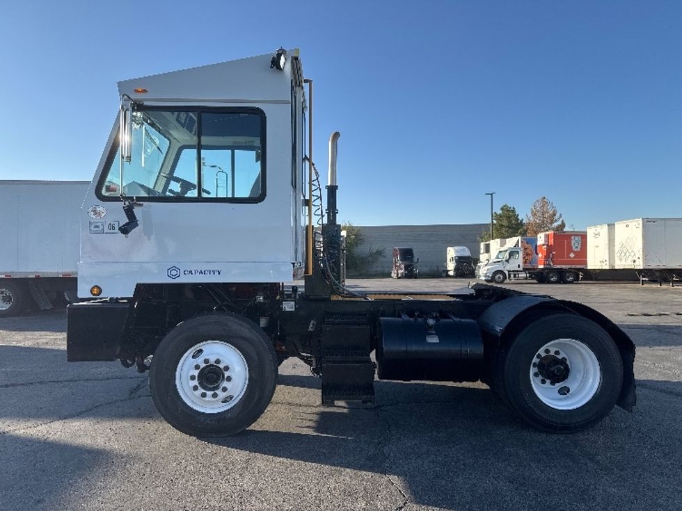 Yard Truck-Heavy Duty Tractors-Capacity Of Texas-2020-TJ5000-Salt Lake City-UT-8,418\n\t\tmiles-$ 82,250 - Image 4