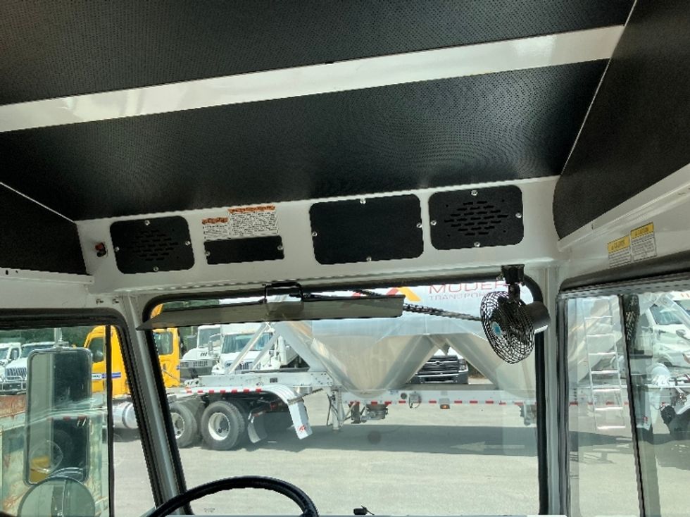 Yard Truck-Heavy Duty Tractors-Capacity Of Texas-2020-TJ5000-Sanford-NC-19,686\n\t\tmiles-$ 60,750 - Image 1