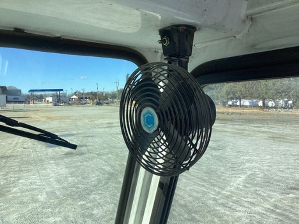 Yard Truck-Heavy Duty Tractors-Capacity Of Texas-2021-TJ5000-Greensboro-NC-46,785\n\t\tmiles-$ 79,250 - Image 14