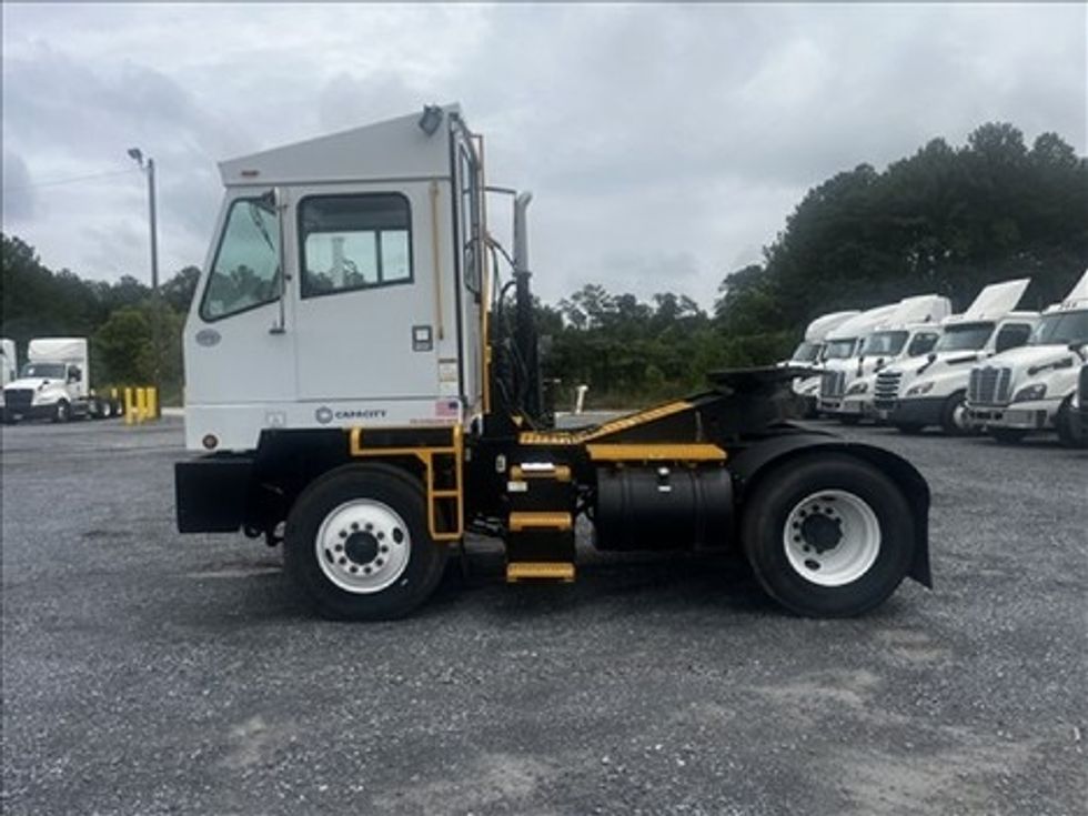 Yard Truck-Heavy Duty Tractors-Capacity Of Texas-2021-TJ5000-Resaca-GA-12,564\n\t\tmiles-$ 83,000 - Image 4