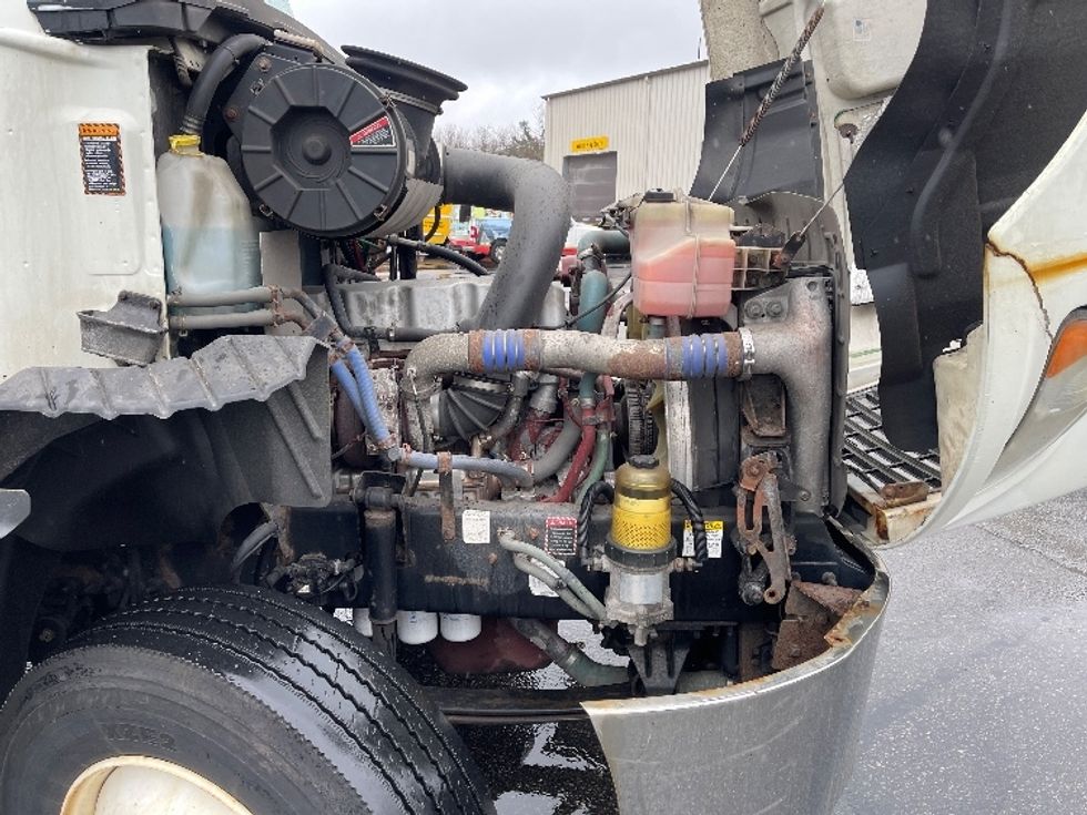 Yard Truck-Heavy Duty Tractors-Mack-2016-Pinnacle CXU613-New Bedford-MA-436,849\n\t\tmiles-$ 17,000 - Image 15