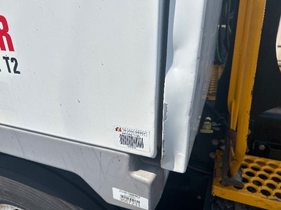 Yard Truck-Heavy Duty Tractors-Ottawa-2016-T2-Nashville (Mount Juliet)-TN-37,636\n\t\tmiles-$ 42,000 - Image 19