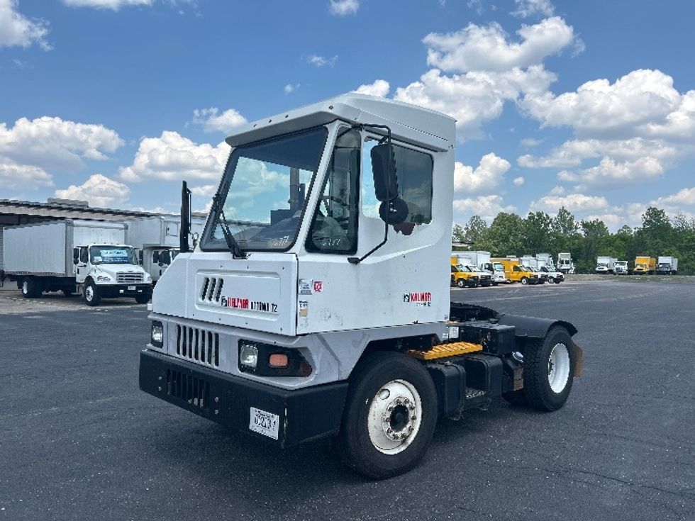 Yard Truck-Heavy Duty Tractors-Ottawa-2016-T2-Nashville (Mount Juliet)-TN-37,636\n\t\tmiles-$ 42,000 - Image 3