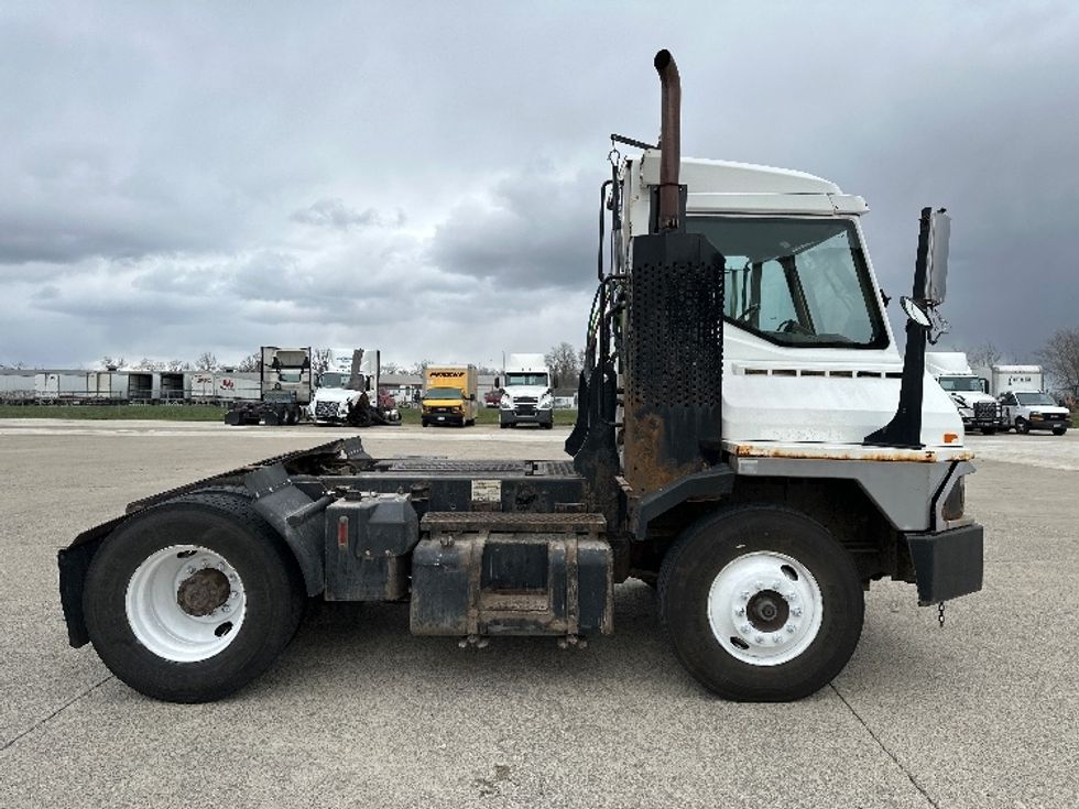 Yard Truck-Heavy Duty Tractors-Ottawa-2017-T2-East Liberty-OH-53,292\n\t\tmiles-$ 35,500 - Image 8