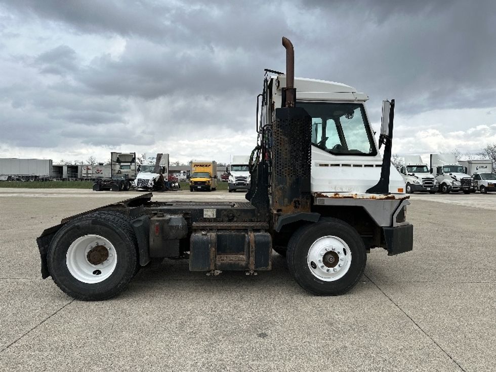 Yard Truck-Heavy Duty Tractors-Ottawa-2017-T2-East Liberty-OH-89,430\n\t\tmiles-$ 36,750 - Image 8