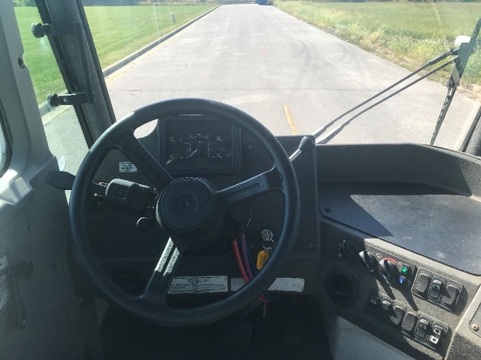 Yard Truck-Heavy Duty Tractors-Ottawa-2017-T2-Evansville-IN-103,001\n\t\tmiles-$ 49,250 - Image 10