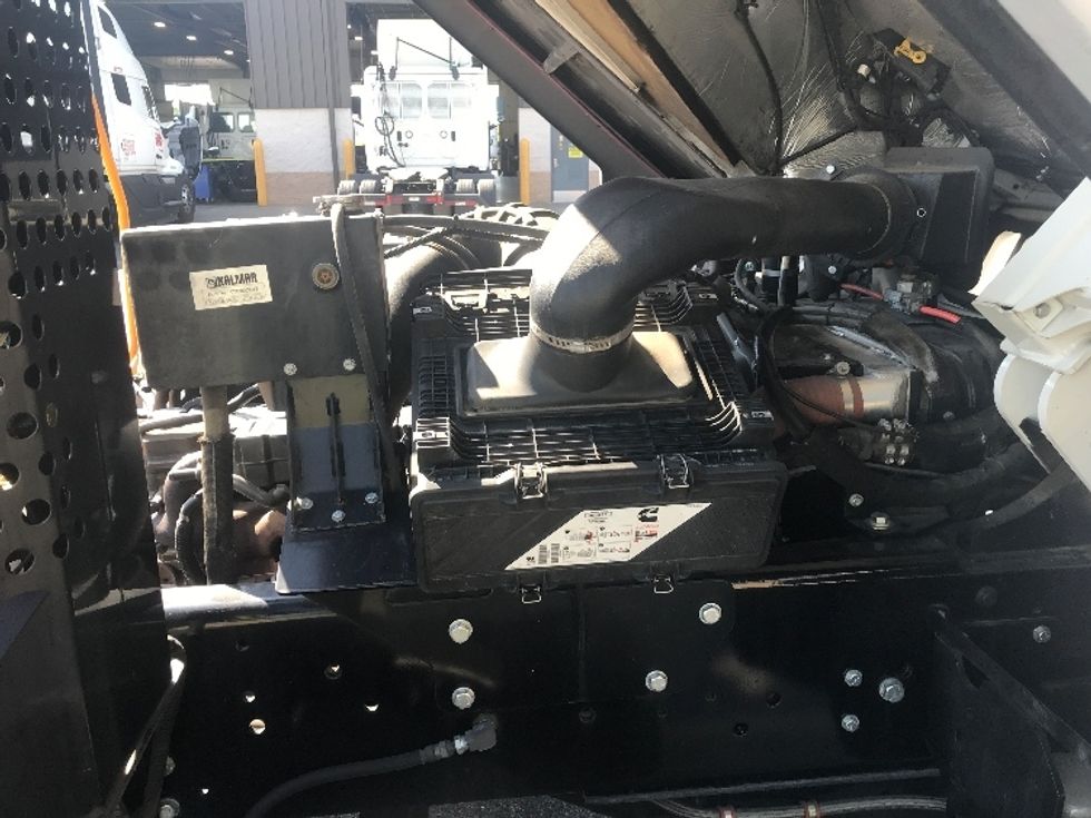 Yard Truck-Heavy Duty Tractors-Ottawa-2017-T2-Evansville-IN-103,001\n\t\tmiles-$ 49,250 - Image 12