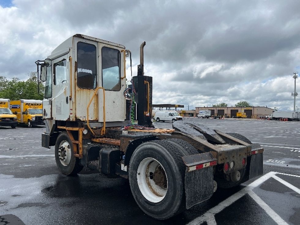 Yard Truck-Heavy Duty Tractors-Ottawa-2017-T2-Indianapolis-IN-78,615\n\t\tmiles-$ 46,250 - Image 5