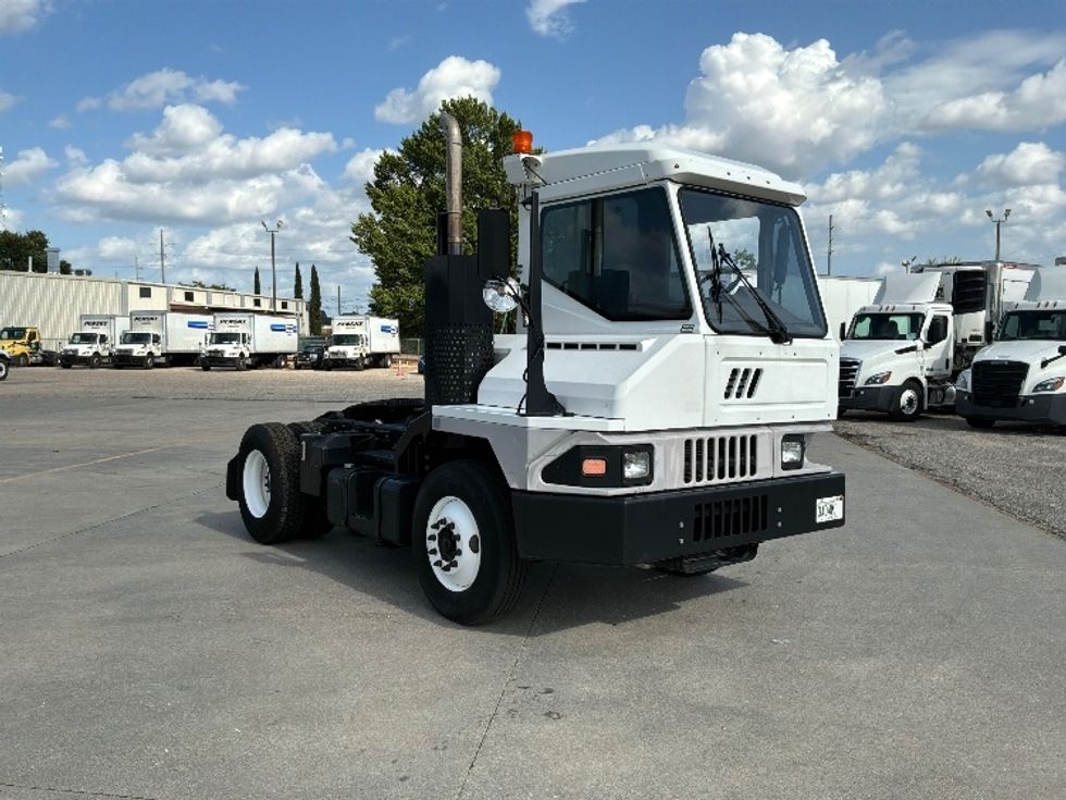 Yard Truck-Heavy Duty Tractors-Ottawa-2017-T2-Montgomery-AL-32,338\n\t\tmiles-$ 51,250 - Image 1