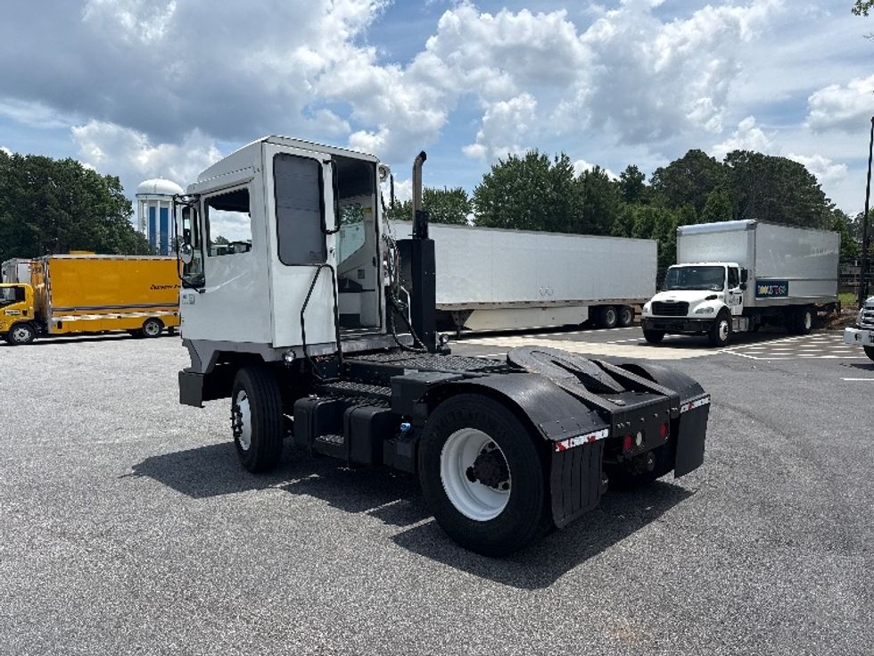 Yard Truck-Heavy Duty Tractors-Ottawa-2017-T2-Newnan-GA-59,268\n\t\tmiles-$ 50,500 - Image 5