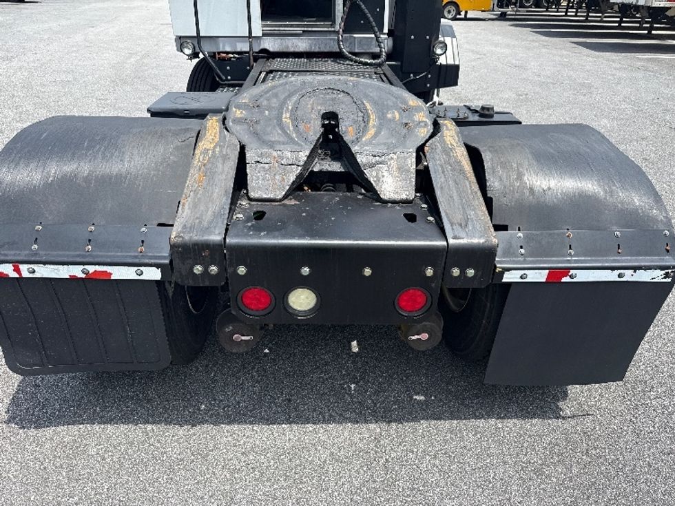 Yard Truck-Heavy Duty Tractors-Ottawa-2017-T2-Newnan-GA-59,268\n\t\tmiles-$ 50,500 - Image 6