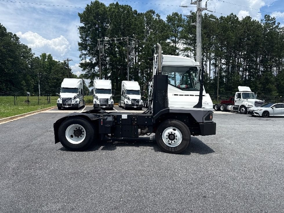 Yard Truck-Heavy Duty Tractors-Ottawa-2017-T2-Newnan-GA-59,268\n\t\tmiles-$ 50,500 - Image 8