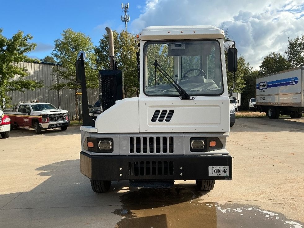 Yard Truck-Heavy Duty Tractors-Ottawa-2018-T2-Atlanta (Forest Park)-GA-411,950\n\t\tmiles-$ 57,500 - Image 2
